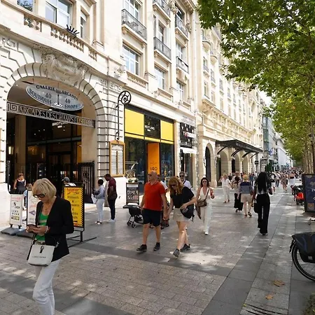Champs Elysees *